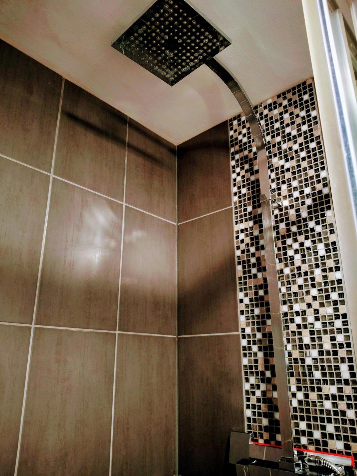 Ravissant Avec Jardin, Refait A Neuf, 2 A 5 Pers